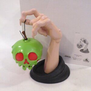 NEW 2020 DISNEY SNOW WHITE EVIL QUEEN WITCH POISON APPLE RESIN SCULPTURE